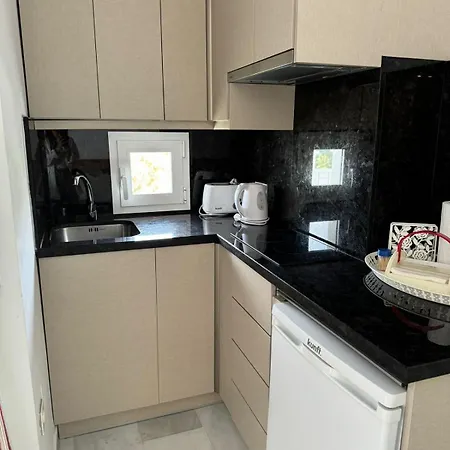 Estudio En Occidental De Puerto Banus